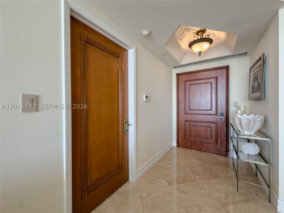 Comprar apartamento no 2000 Williams Island 2503