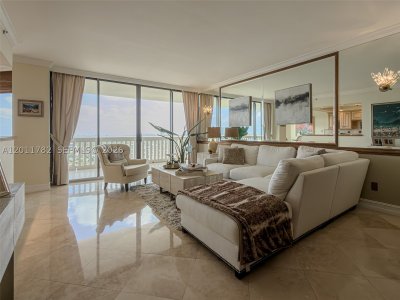 Comprar apartamento no 2000 Williams Island 2503