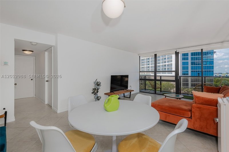 Comprar apartamento en Charter Club Condos 706