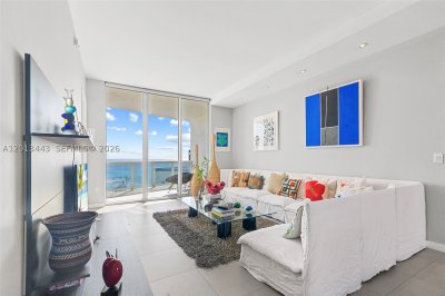 Comprar apartamento no Trump Tower One 506