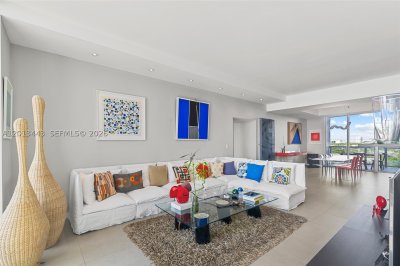 Comprar apartamento no Trump Tower One 506