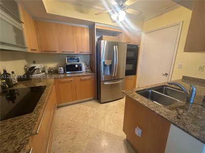 Aluguel de apartamento no Ocean Three 1602