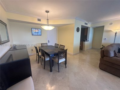 Aluguel de apartamento no Ocean Three 1602