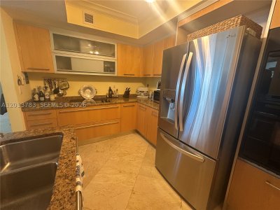 Aluguel de apartamento no Ocean Three 1602