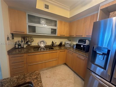 Aluguel de apartamento no Ocean Three 1602