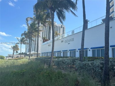Ocean Three Apt #1602