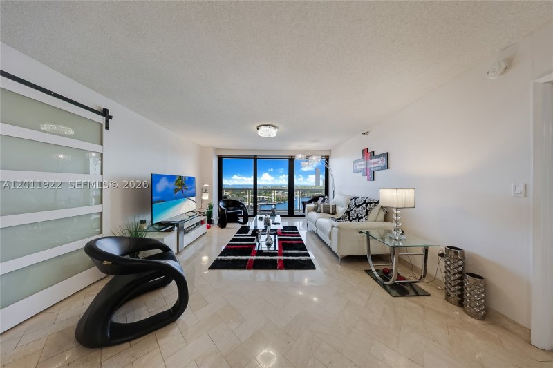 Condo for sale at Waterview 1146