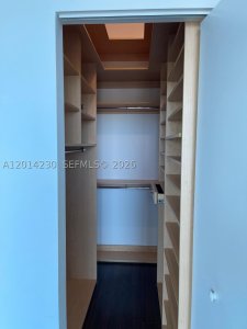Comprar apartamento en Uptown Marina Lofts 602