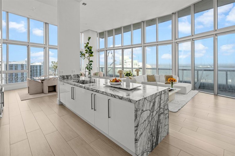 Condo for sale at Icon Brickell Tower I 4101