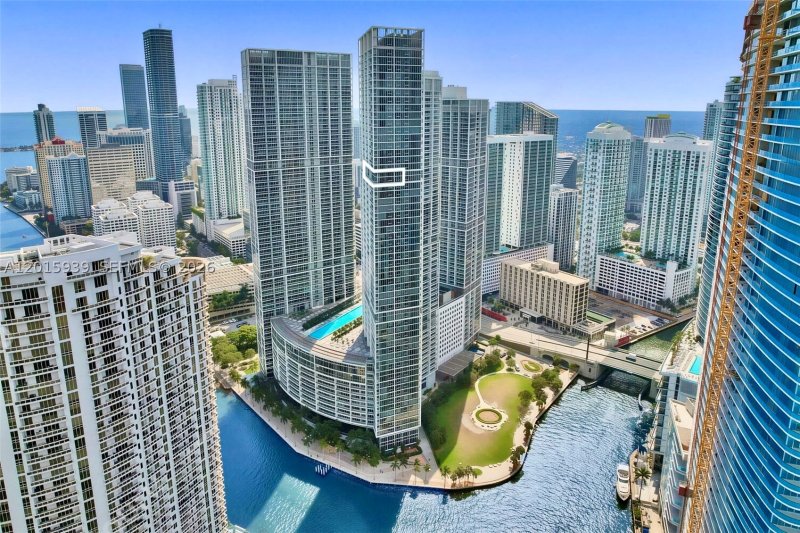 Condo for sale at Icon Brickell Tower I 4101