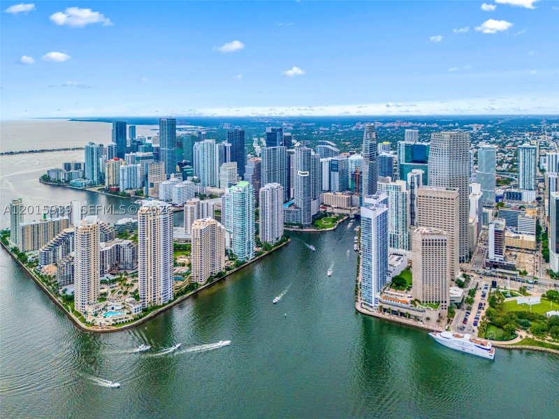 Condo for sale at Icon Brickell Tower I 4101