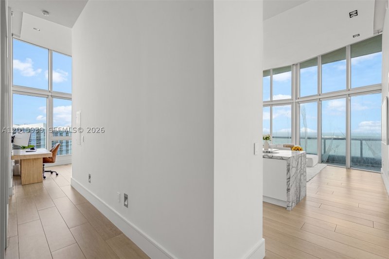 Condo for sale at Icon Brickell Tower I 4101