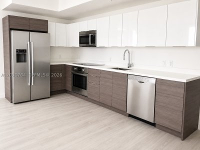 Brickell Ten Apt #1809