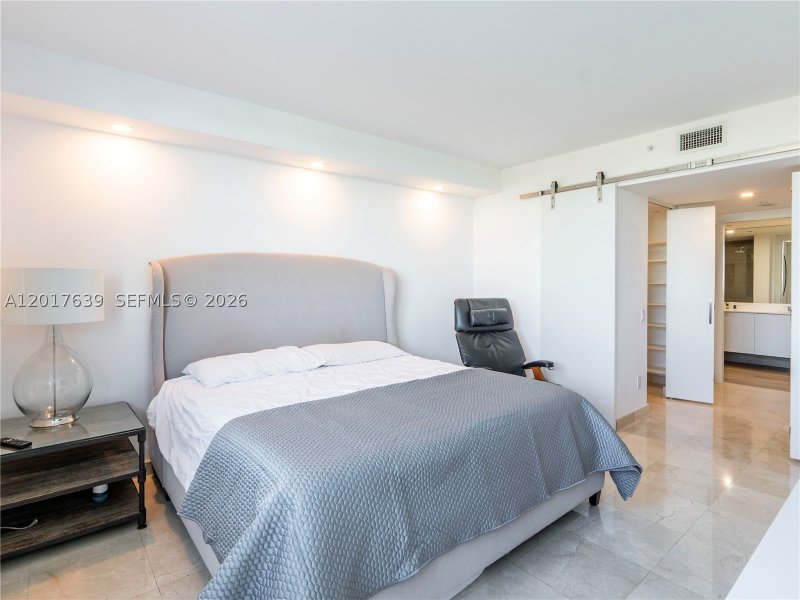 Condo for sale at Metropolitan at Brickell 903