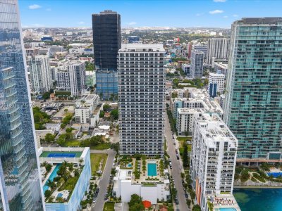 Comprar apartamento no Bay House PH2