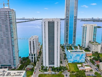Comprar apartamento no Bay House PH2