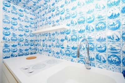 1100 West Condo (Mondrian located) Apt #425