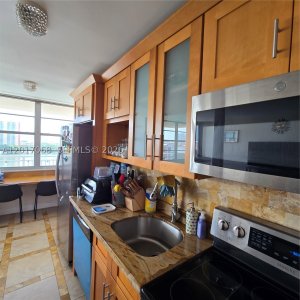 Alquiler de apartamento en Winston Towers 1020