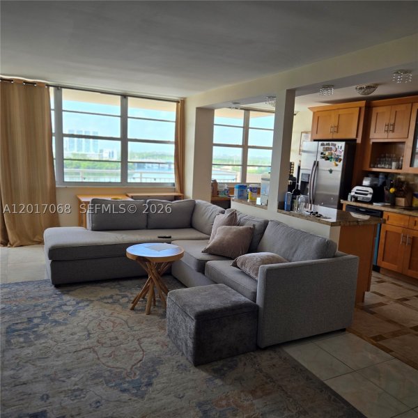 Alquiler de apartamento en Winston Towers 1020