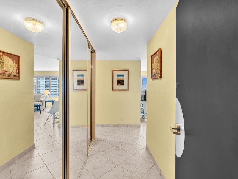 Condo for sale at Coral Ridge Towers East 721