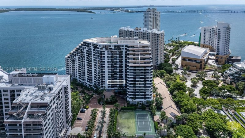 Comprar apartamento en Brickell Key One A710