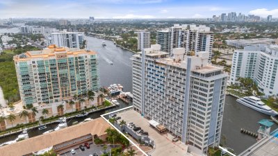 Aluguel de apartamento no Sunrise East 19d