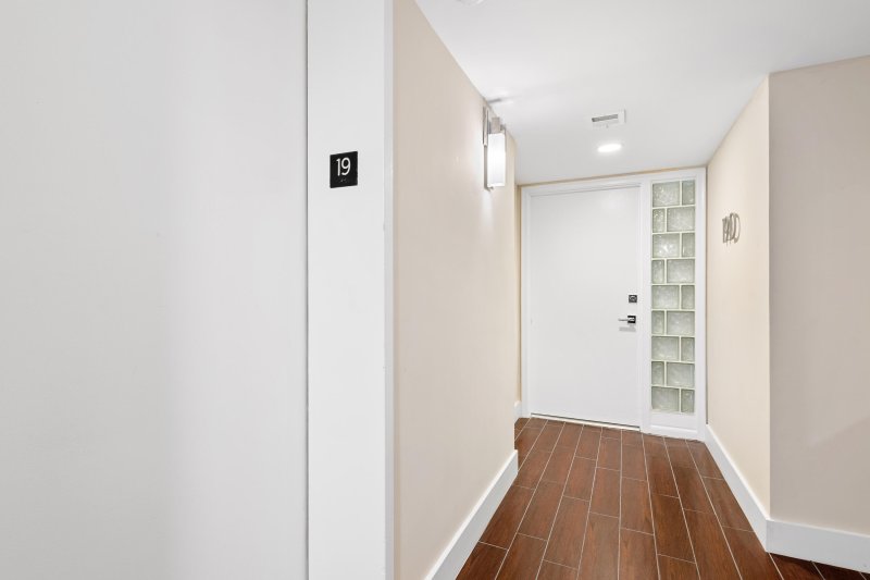 Apartment for rent at Sunrise East 19d