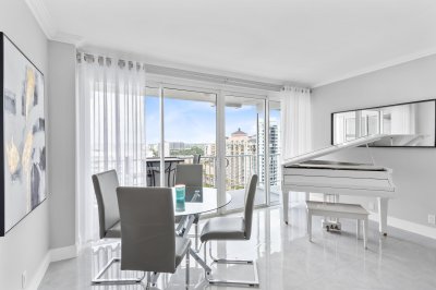 Aluguel de apartamento no Sunrise East 19d