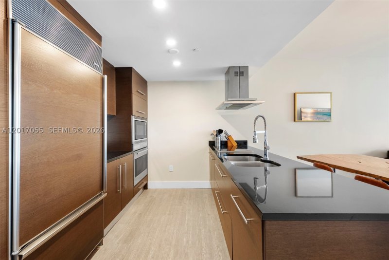 Condo for sale at Icon Brickell Viceroy 4606
