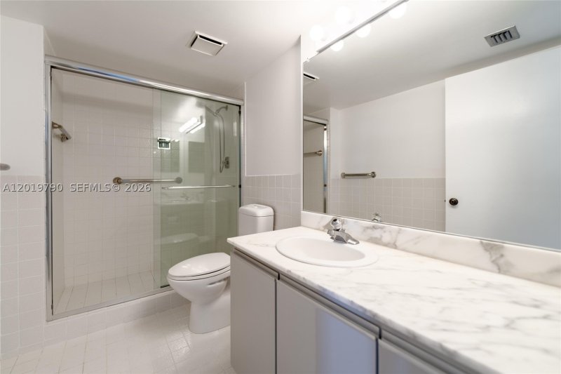 Condo for sale at Club Atlantis 1003