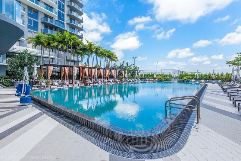Apartment for rent at Hyde Midtown 1007