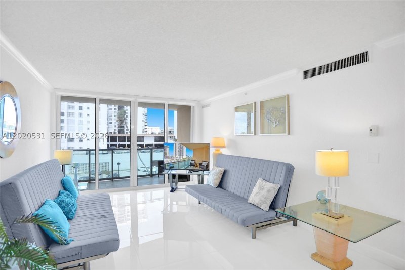 Apartment for rent at The Wave Condo 339 (Availab