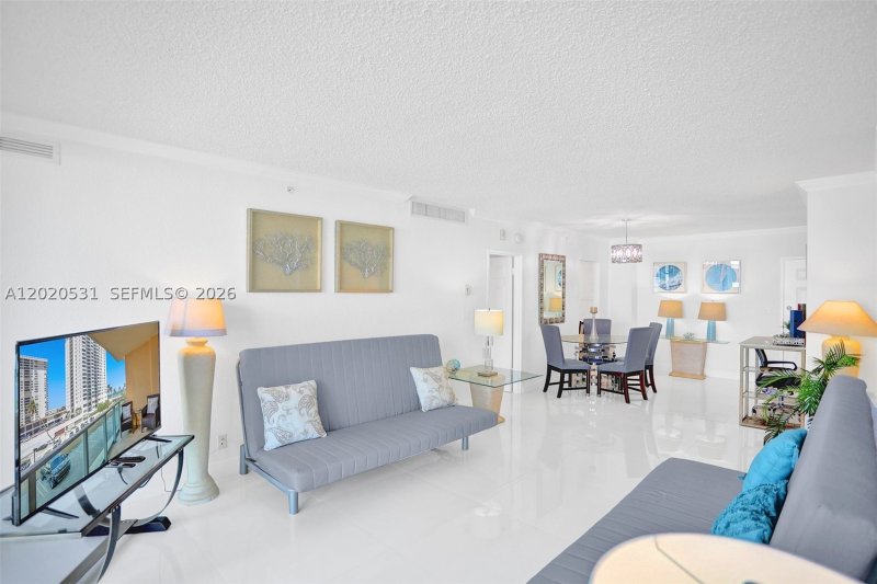 Apartment for rent at The Wave Condo 339 (Availab