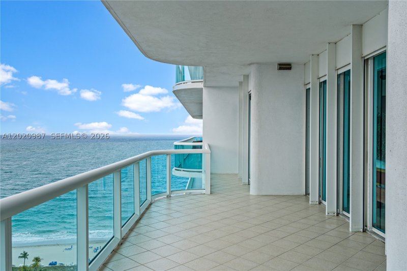 Comprar apartamento en The Palace 18C + CABANA