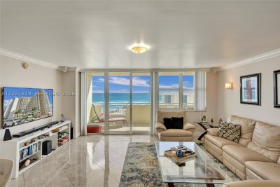 Alquiler de apartamento en Parker Dorado 415