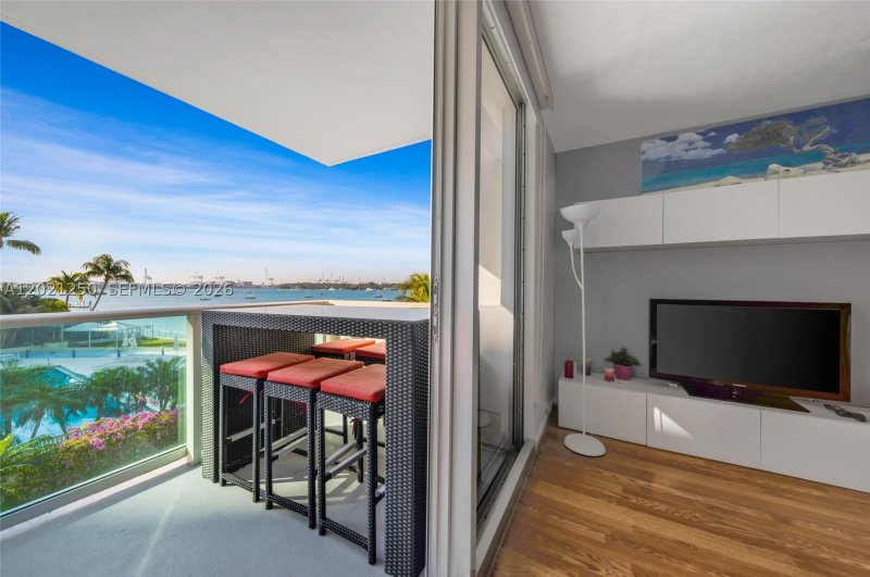 Property photo # 2