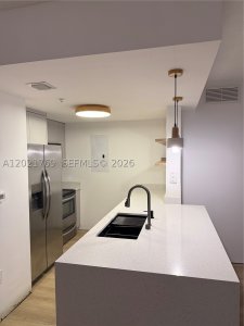 Comprar apartamento en 1800 Biscayne Plaza 910