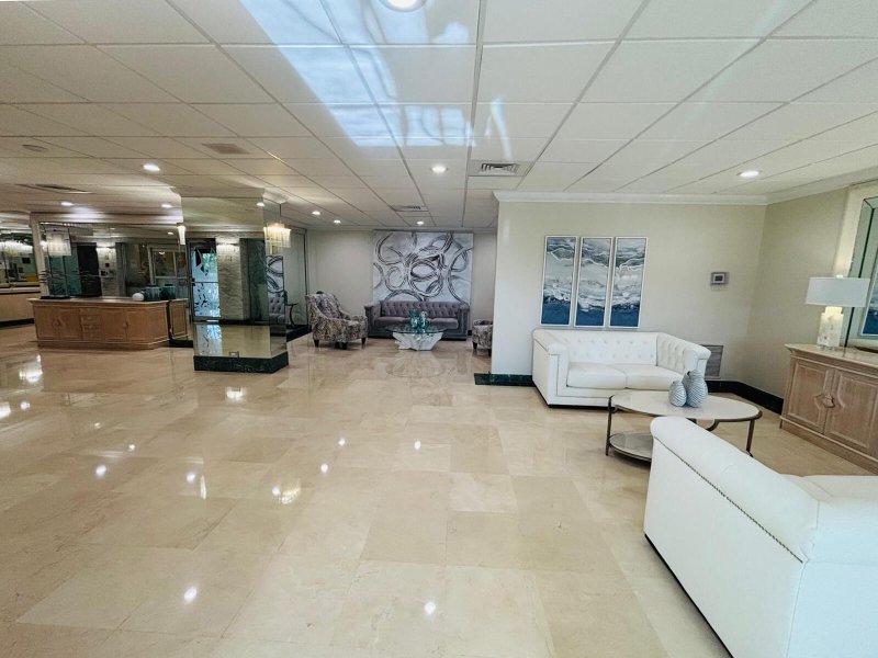 Condo for sale at Playa Del Mar 608