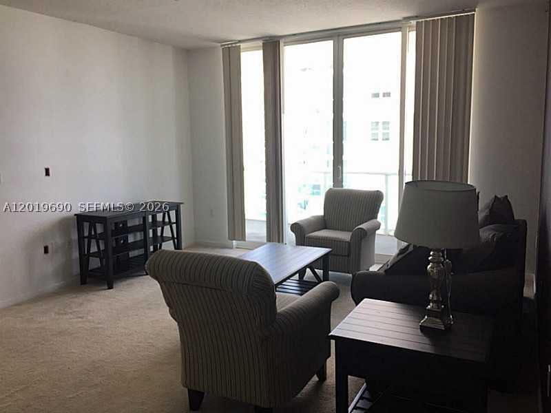 Apartment for rent at 360 Condominium West 1010