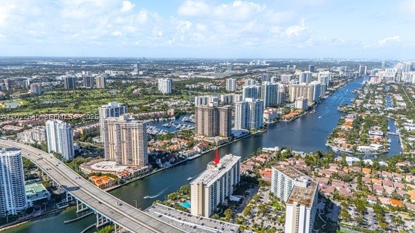 Comprar apartamento no Ocean View 817
