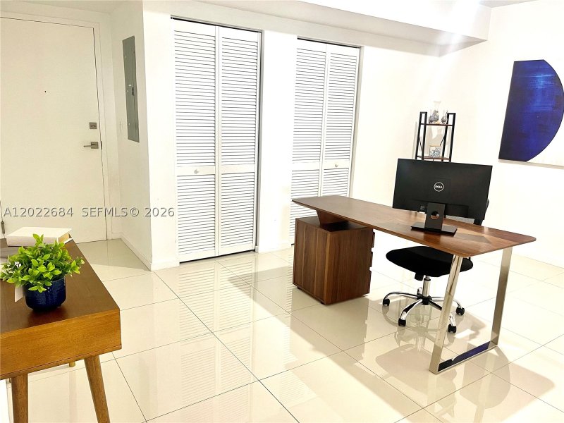 Comprar apartamento en 5252 Paseo Doral 406