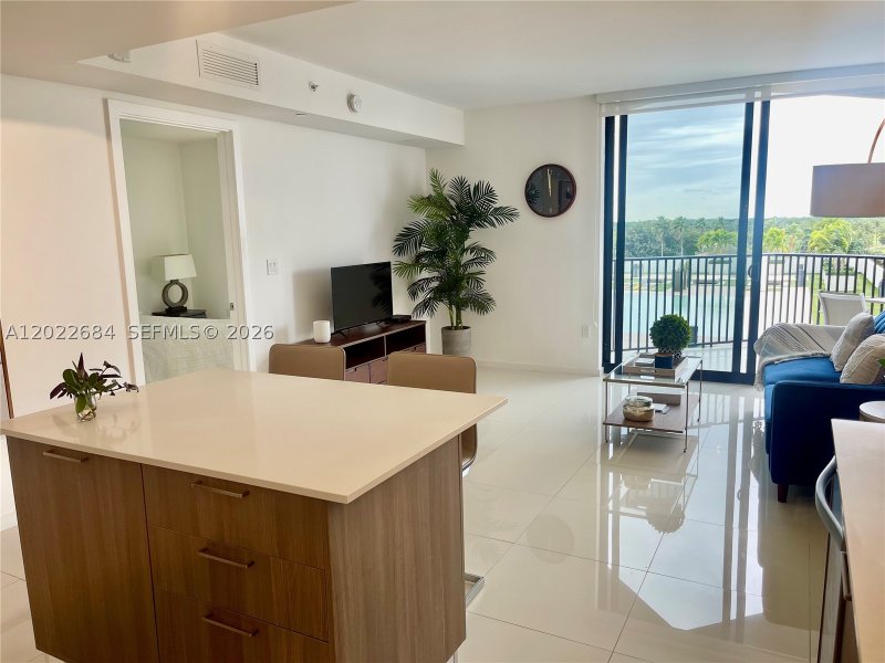 Comprar apartamento en 5252 Paseo Doral 406