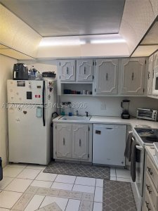 Comprar apartamento en Admirals Port Condos 405E