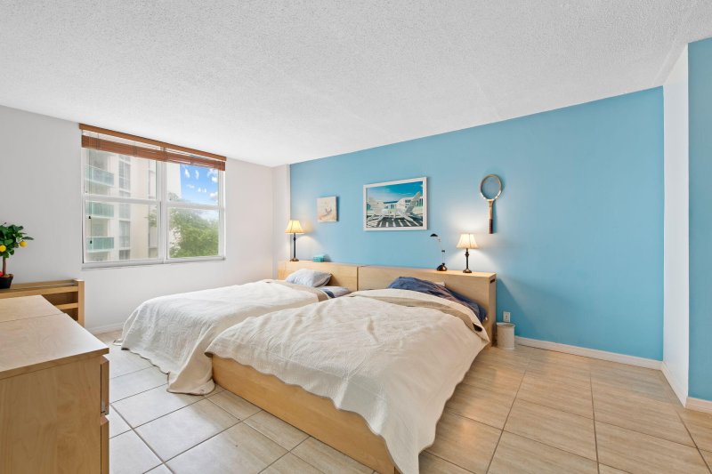 Condo for sale at Sea Air Towers 420