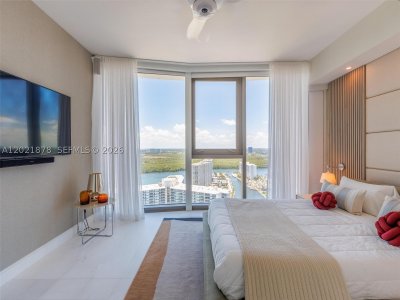Comprar apartamento no Ritz Carlton Residences Sunny Isles 3001