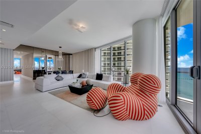 Comprar apartamento no Ritz Carlton Residences Sunny Isles 3001