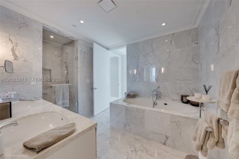 Condo for sale at Ritz Carlton Residences Sunny Isles 3001