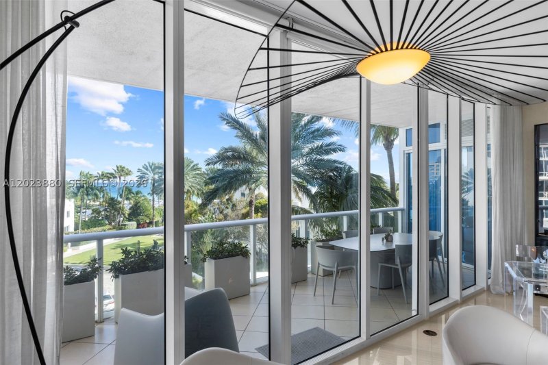 Condo for sale at Continuum I South 509