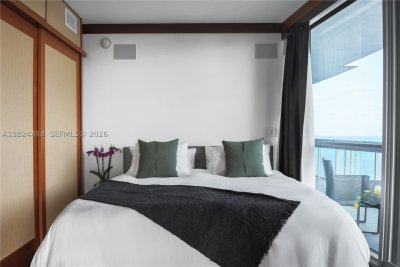 Aluguel de apartamento no Setai 3206
