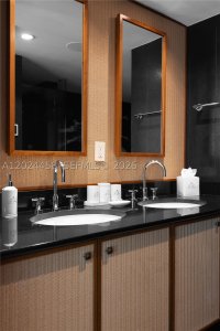 Aluguel de apartamento no Setai 3206